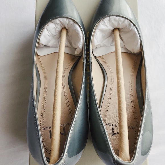 New MARC FISHER Zala Patent Leather Pointed Pumps - Picture 6 of 7